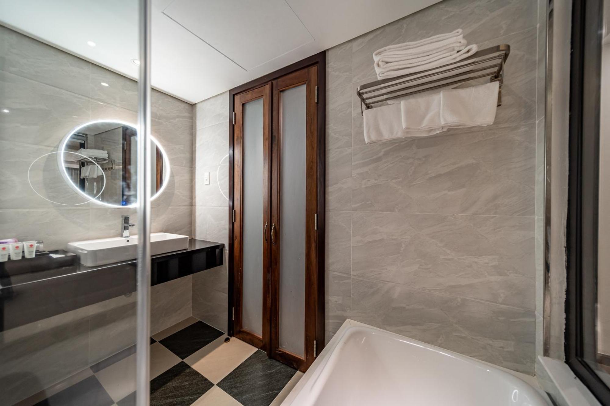 Edoya Hotel Ben Thanh Thành Pho Ho Chí Minh Esterno foto