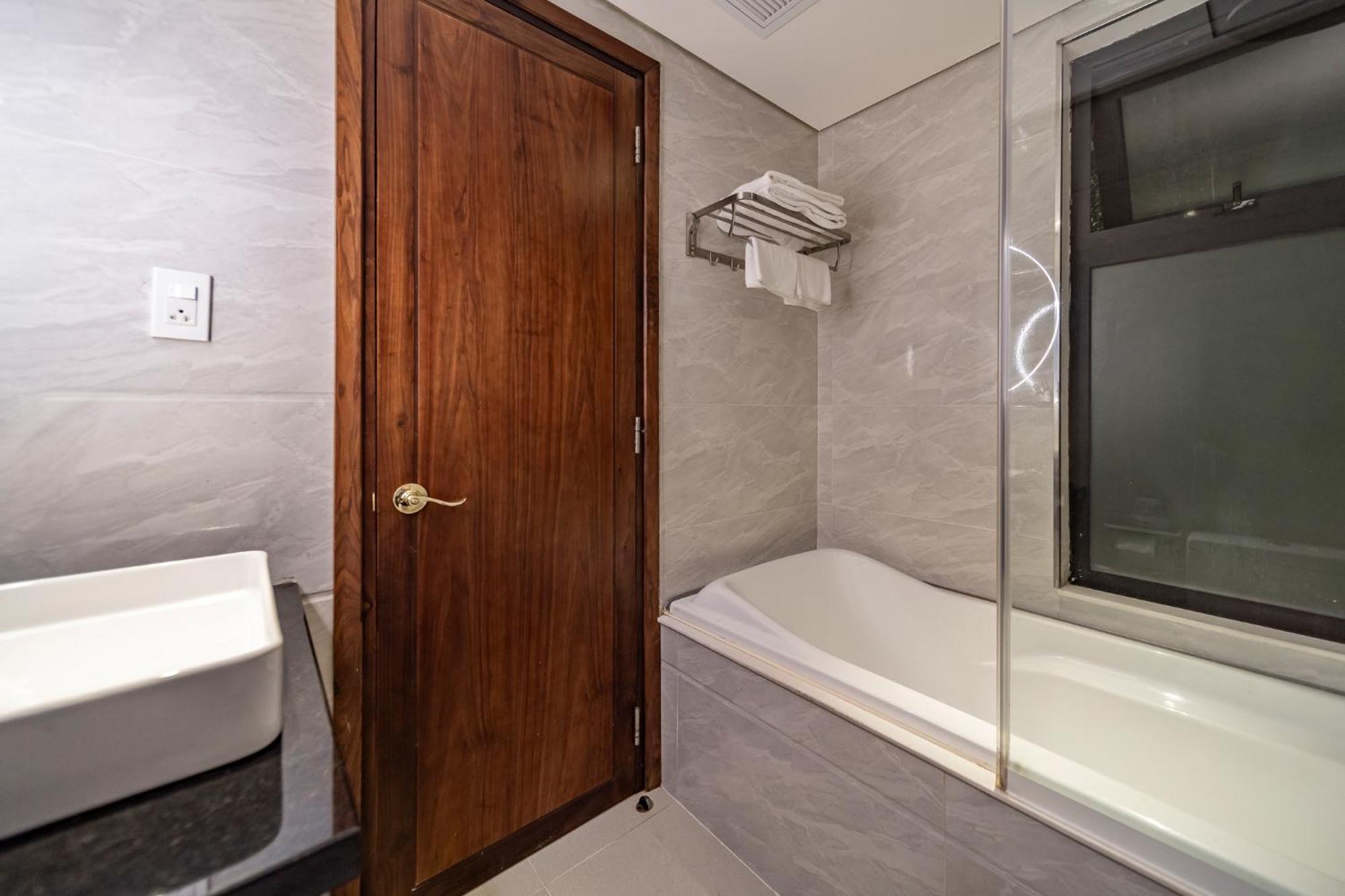 Edoya Hotel Ben Thanh Thành Pho Ho Chí Minh Esterno foto
